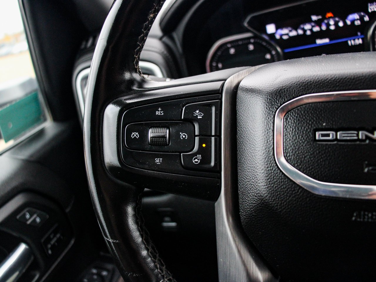 2023 GMC Sierra 3500HD 4WD Crew Cab 159 Denali Black Sherwood Park - photo #20