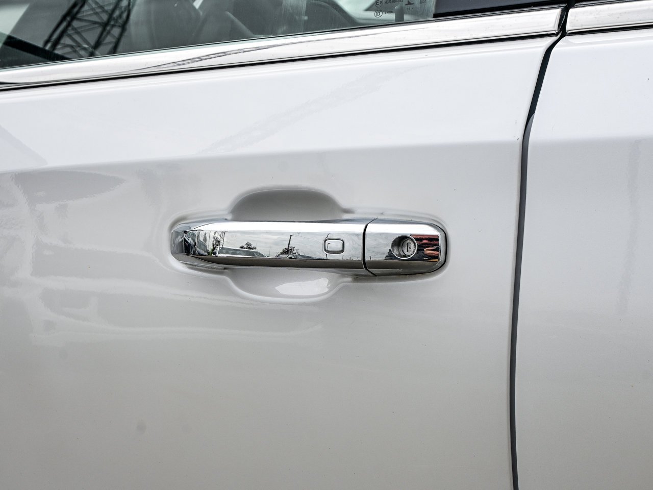 2024 GMC Sierra 1500 4WD Crew Cab 147 Denali White Sherwood Park - photo #7