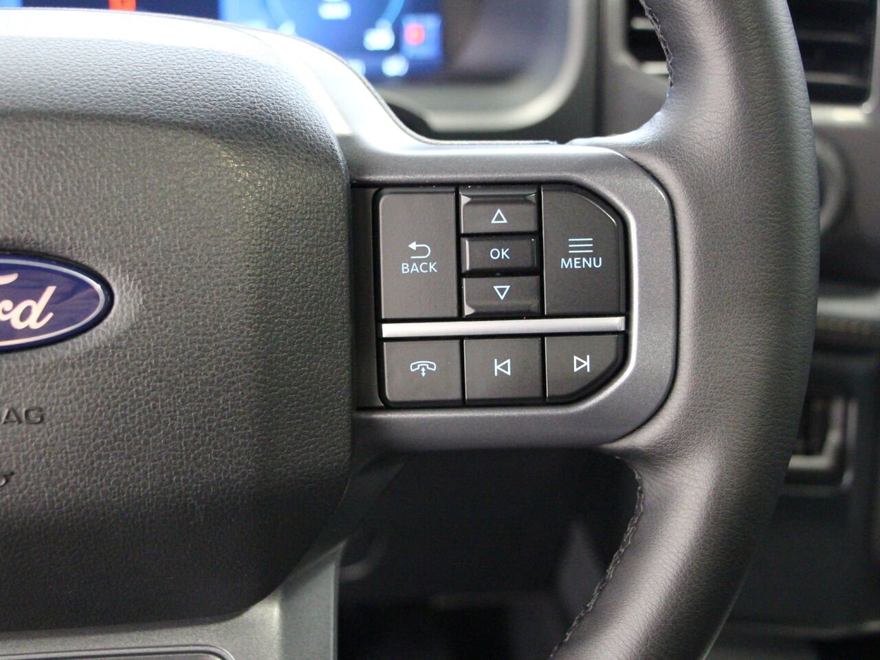 2025 Ford F-150 Lightning LARIAT F150 LIGHTNING LARIAT Grey Châteauguay - photo #13