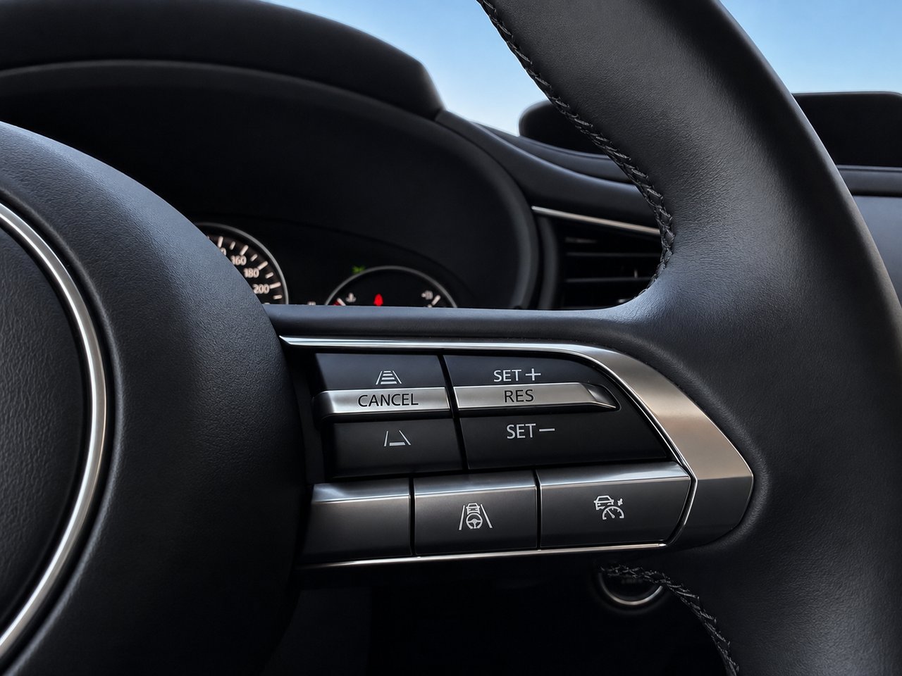 2023 Mazda CX-30 Black Châteauguay - photo #13