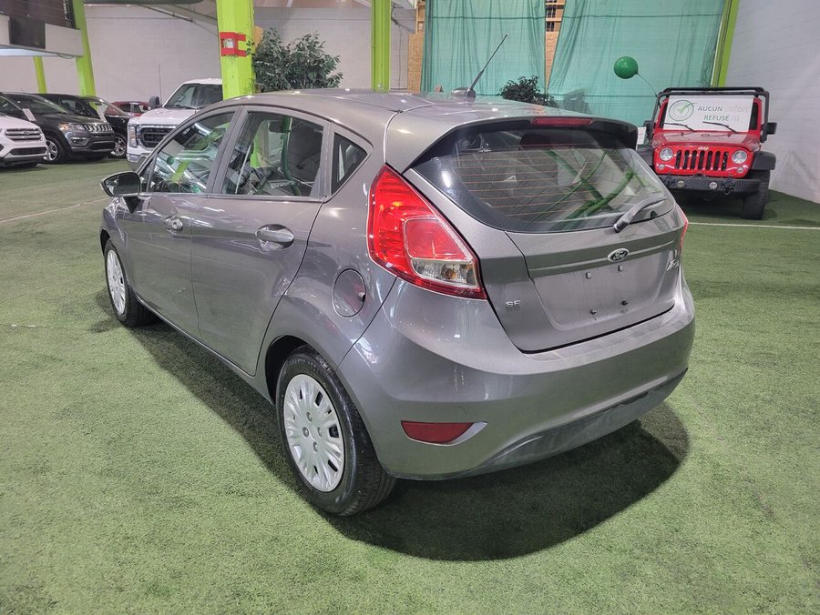 Ford Fiesta Hayon 5 portes SE 2014 Argent