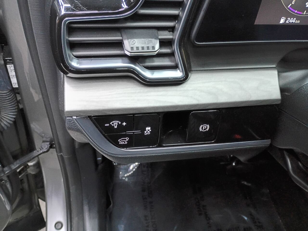 2025 Kia Sportage Grey Blainville - photo #21