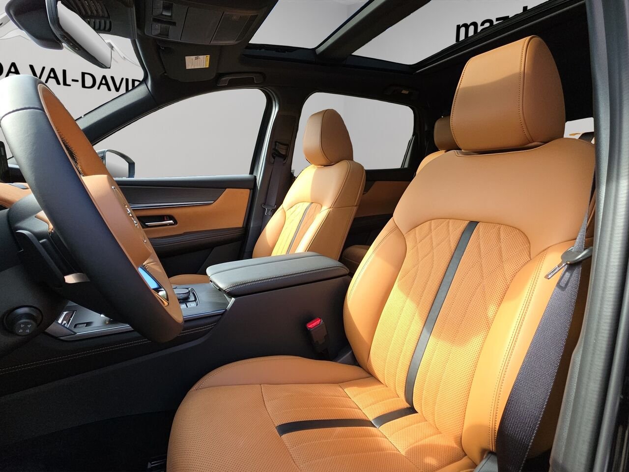 2026 Mazda CX-70 PHEV Signature TI Jet Black Mica Val-David - photo #12