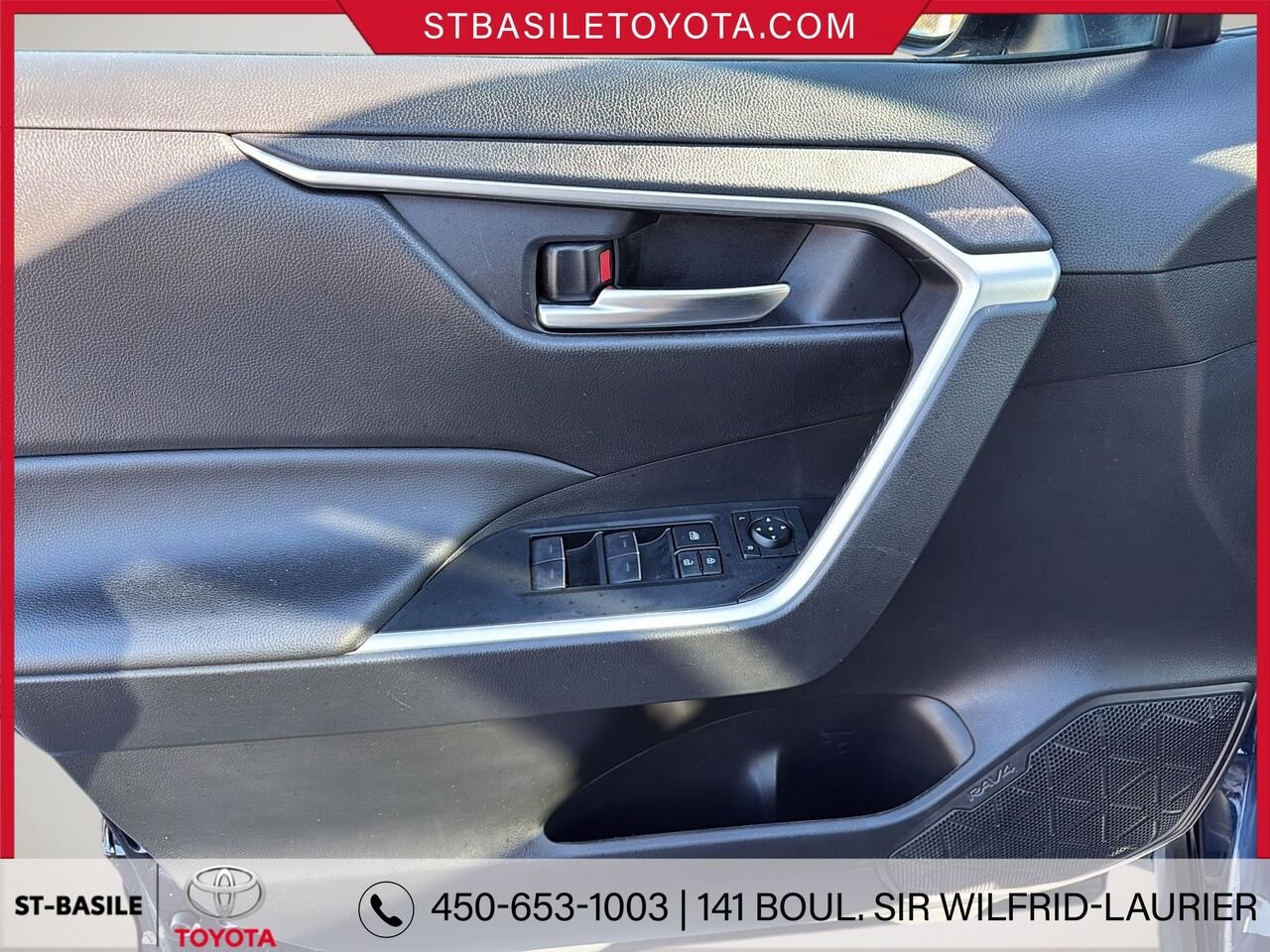 2024 TOYOTA RAV4 Blue Saint-Basile-le-Grand - photo #13