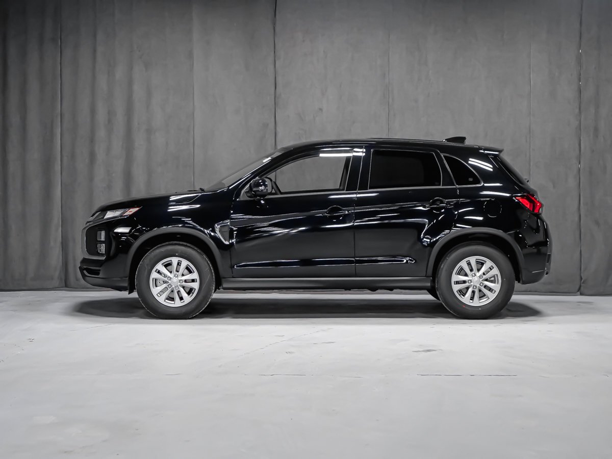 2026 Mitsubishi RVR SE Labrador Black Montreal - photo #6