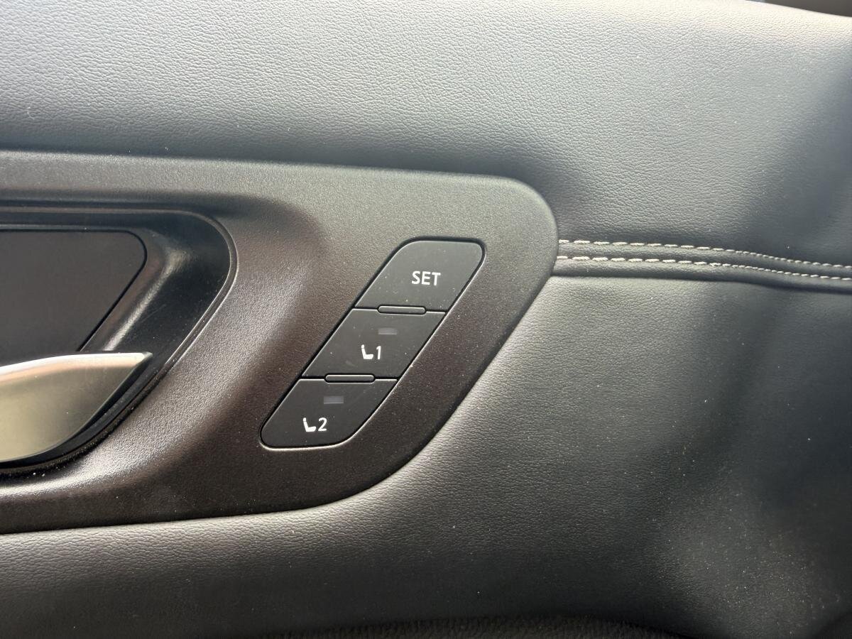 Nissan Pathfinder 2023 Gris  - photo #5