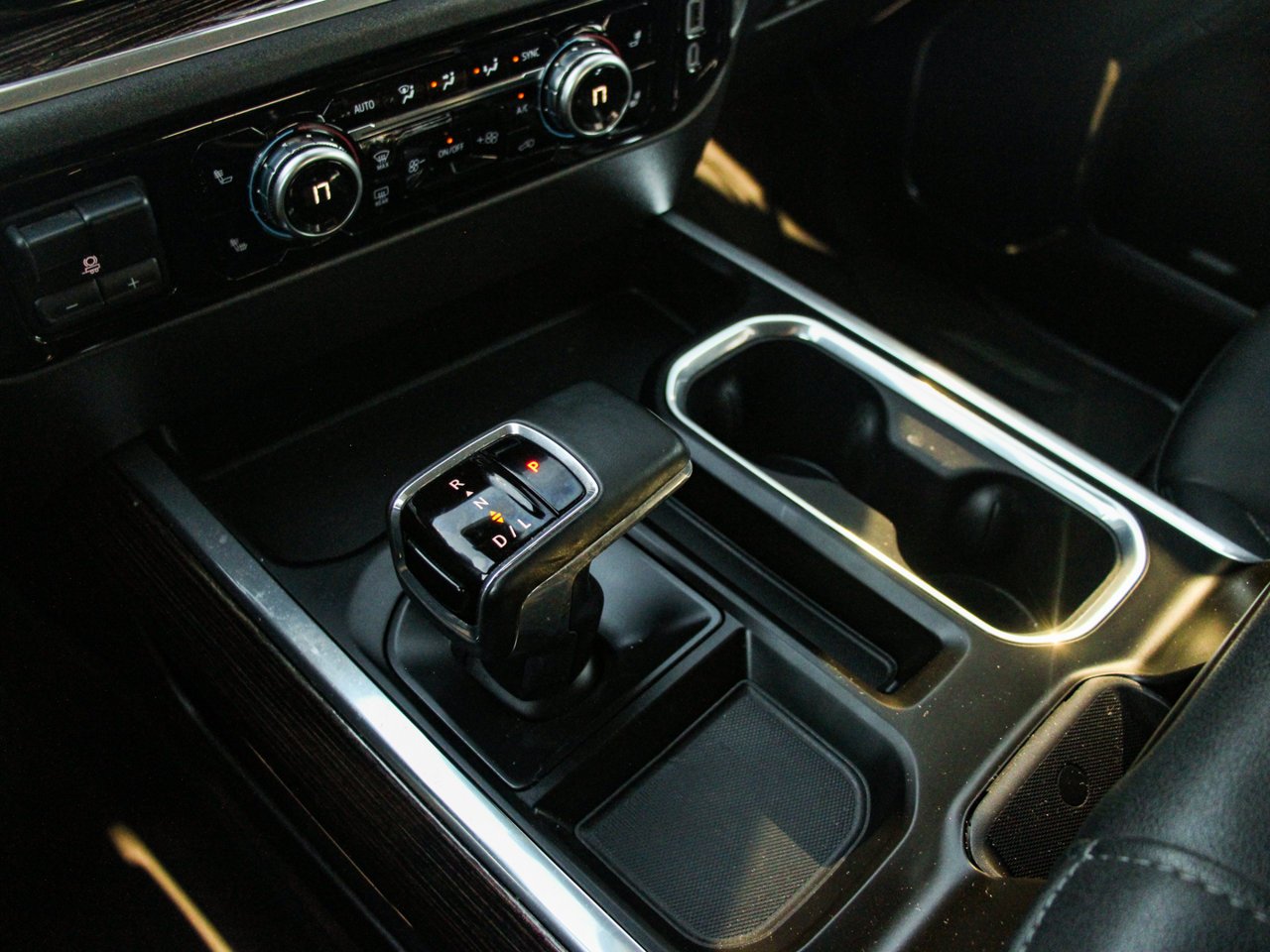 2024 GMC Sierra 1500 4WD Crew Cab 147 Elevation Black Sherwood Park - photo #26