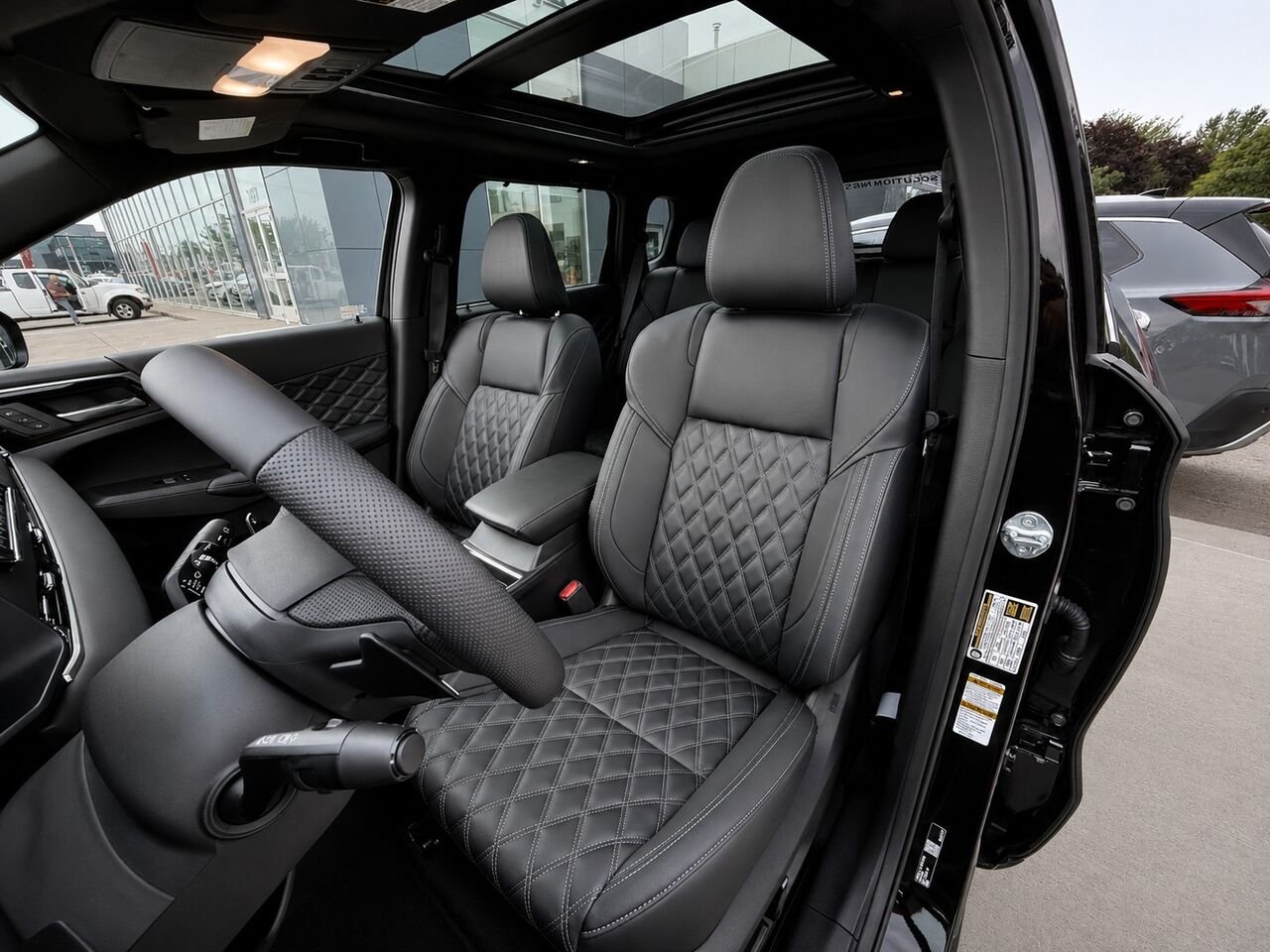 2026 NISSAN Rogue Plug-In Hybrid ROGUE PHEV PLATINE Cosmic Black Châteauguay - photo #10