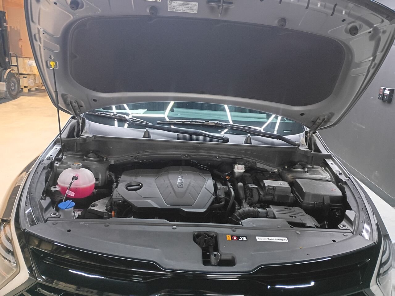 2025 Kia Sportage Grey Blainville - photo #32