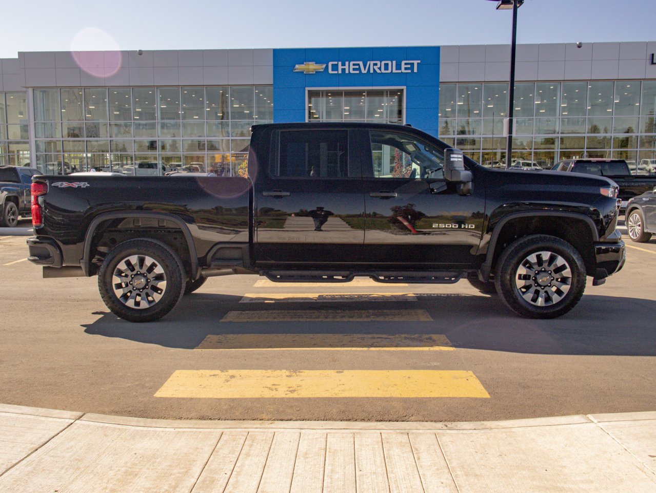 2025 Chevrolet Silverado 2500HD 4WD Crew Cab 159 Custom Black Sherwood Park - photo #11