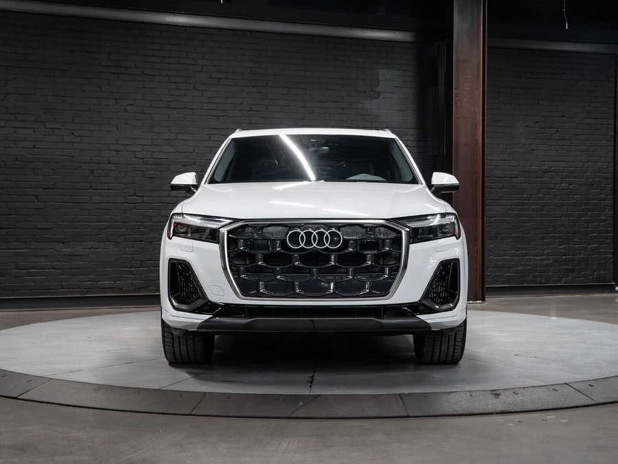 2026 Audi Q7 Progressiv | S-Line Package | Panoramic Sunroof | Heated and Ventilated Seats