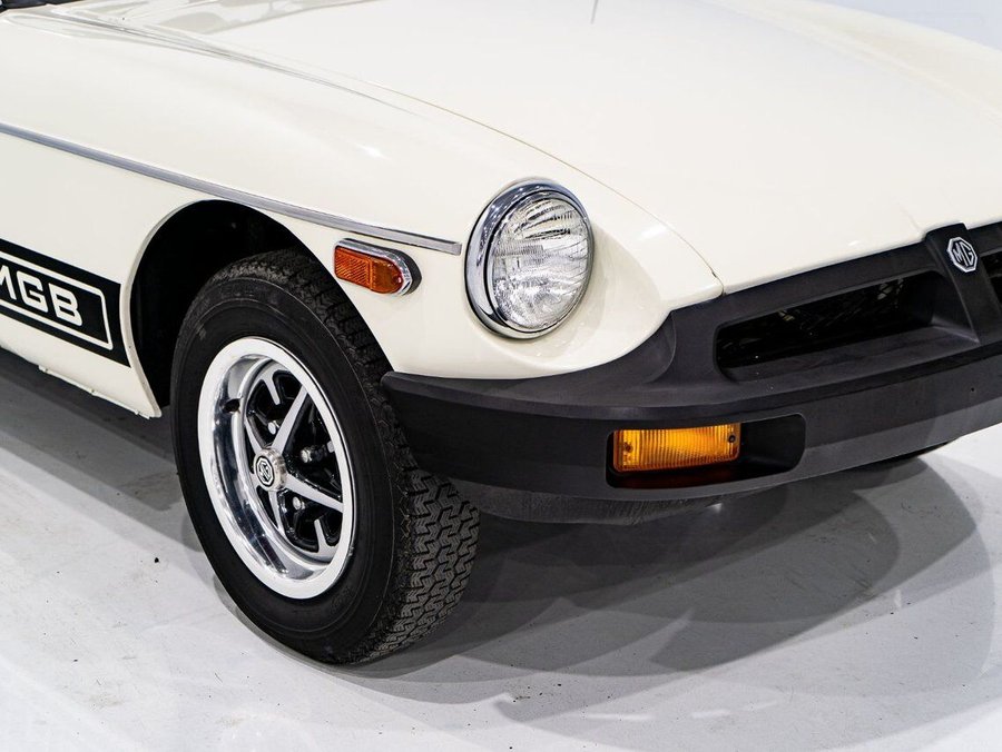 1979 MG B 1979 White