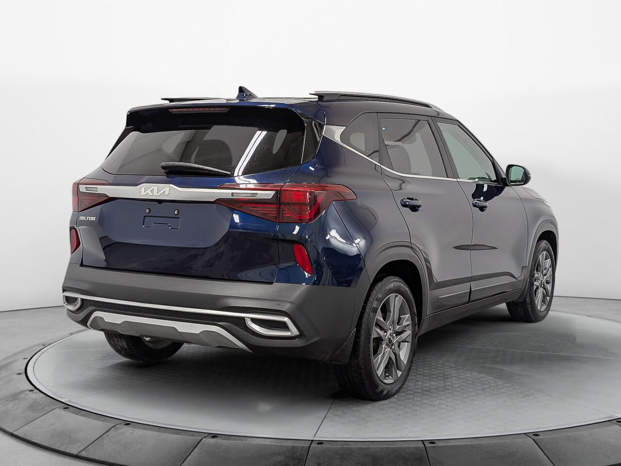 KIA SELTOS FWD EX PREMIUM Cuir Sièges et Volant Chauffants 2023 Bleu Sherbrooke - photo #5
