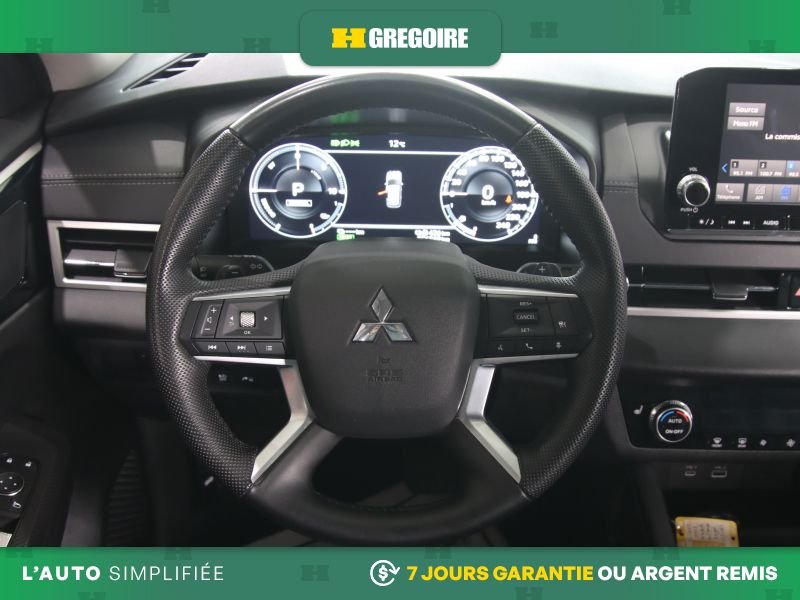 2023 Mitsubishi Outlander Plug-In Hybrid Red Blainville - photo #23