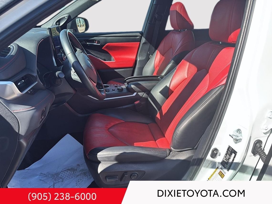 2024 Toyota Highlander Power Sunroof, Leather Interior, Heated Seats, Alloy Wheels, Heated Steering Wheel, Bluetooth Wind Chill Pearl Mississauga - photo #9