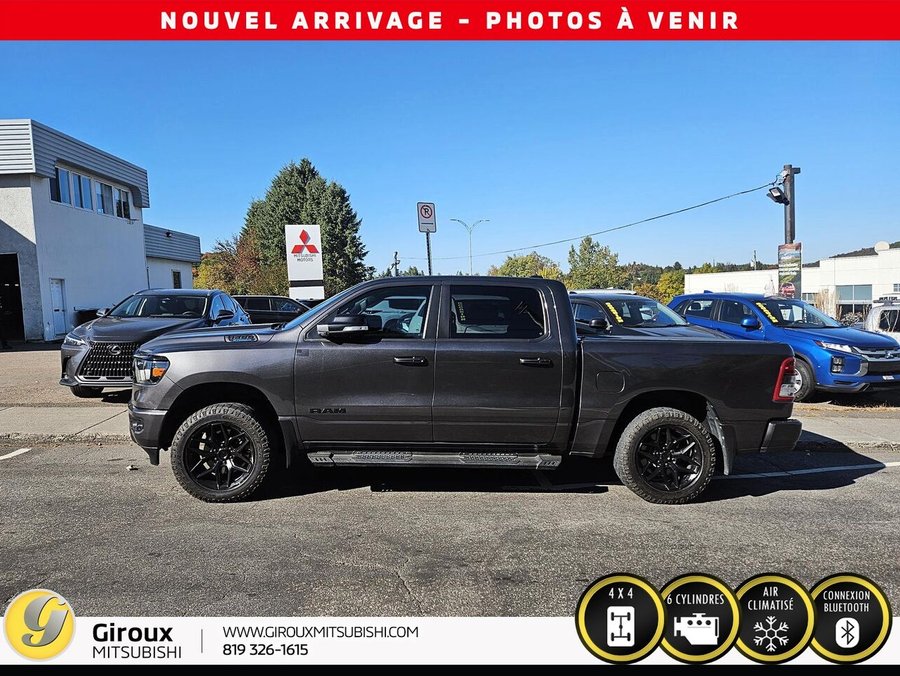 RAM 1500 Big Horn cabine d'équipe 4x4 caisse de 5 pi 7 po 2022 Gris