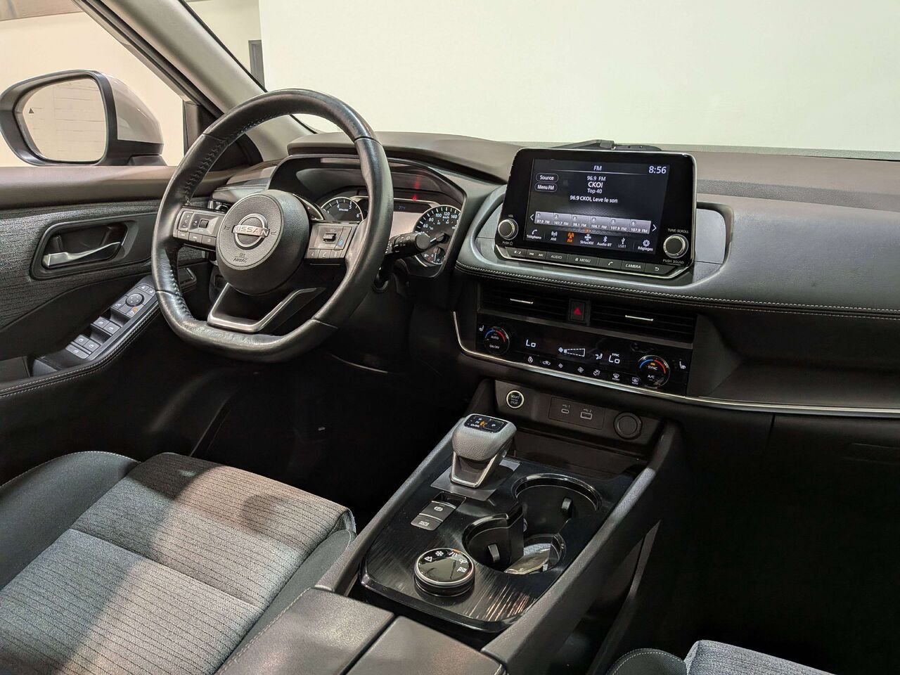 2023 Nissan Rogue AWD SV Moonroof Grey Val-David - photo #19