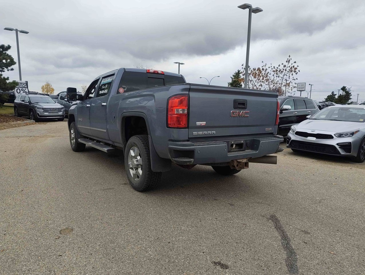 2016 GMC Sierra 2500HD 4WD Crew Cab 153.7 SLT Light Steel Gray Metallic Sherwood Park - photo #4