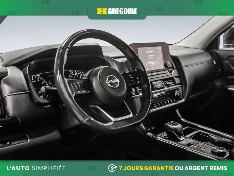2024 Nissan Pathfinder Grey Laval - photo #11