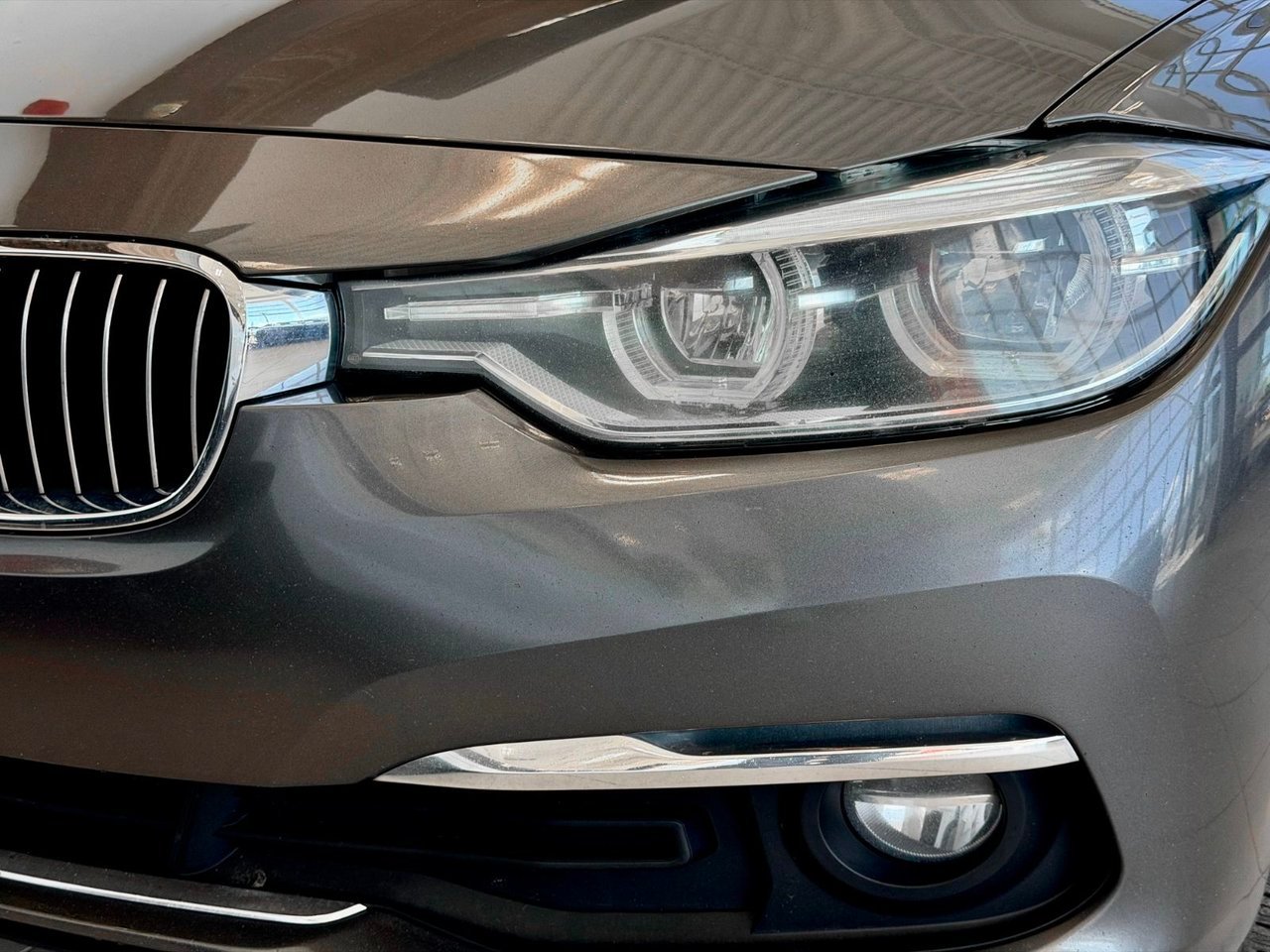 2016 BMW 3 Series Beige Notre-Dame-des-Prairies - photo #4