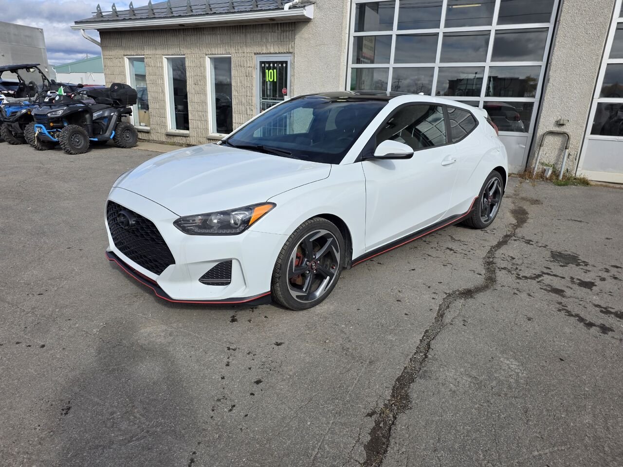 2019 Hyundai Veloster White  - photo #1
