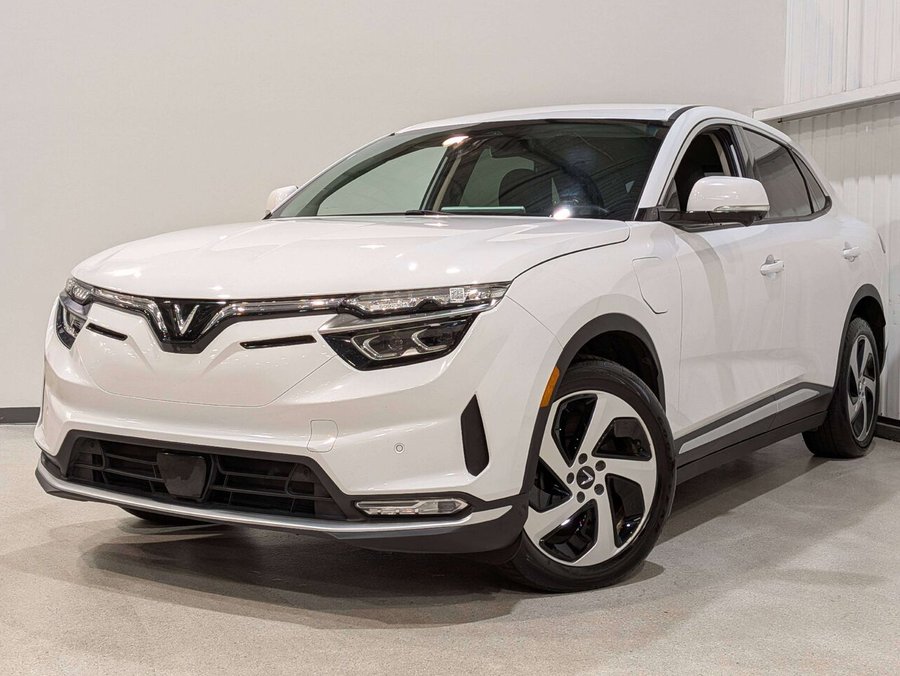 VinFast VF 8 Eco AWD 2025 Blanc