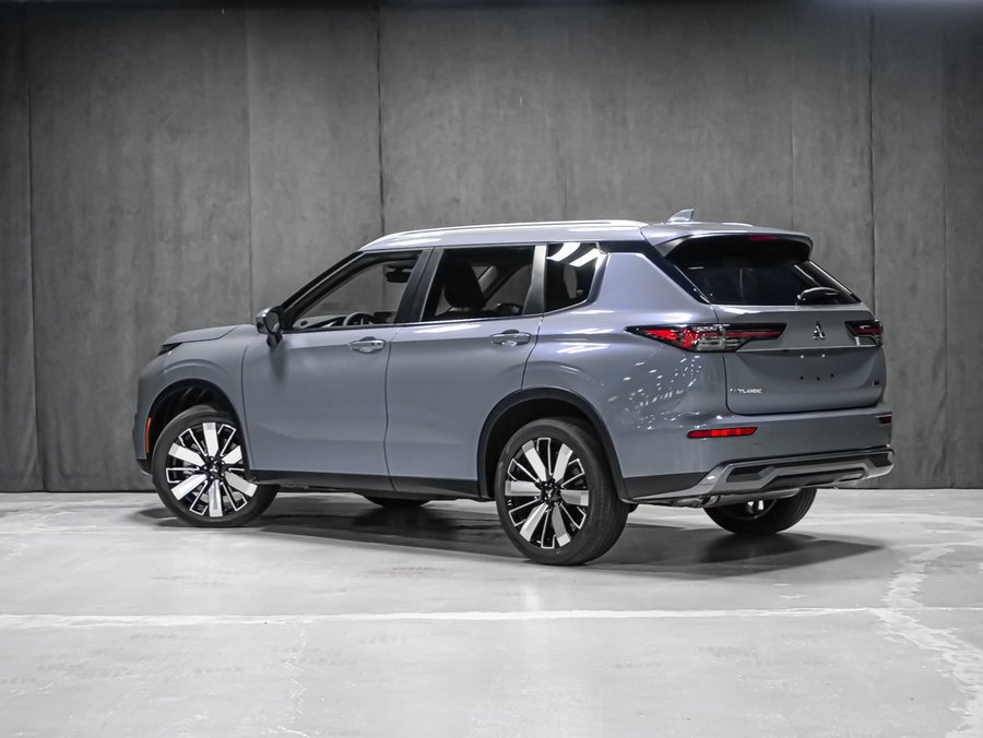 2026 Mitsubishi Outlander SEL Moonstone Grey