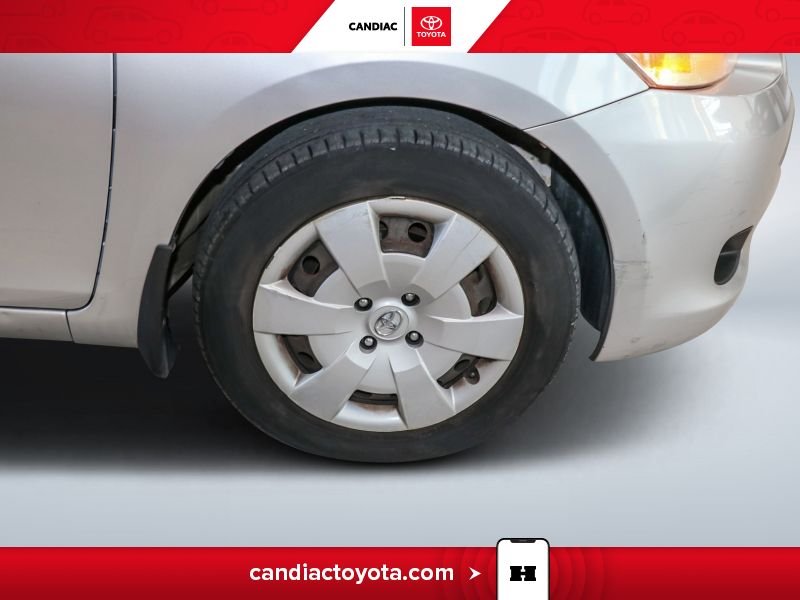 2012 Toyota Yaris Silver Saint-Eustache - photo #29