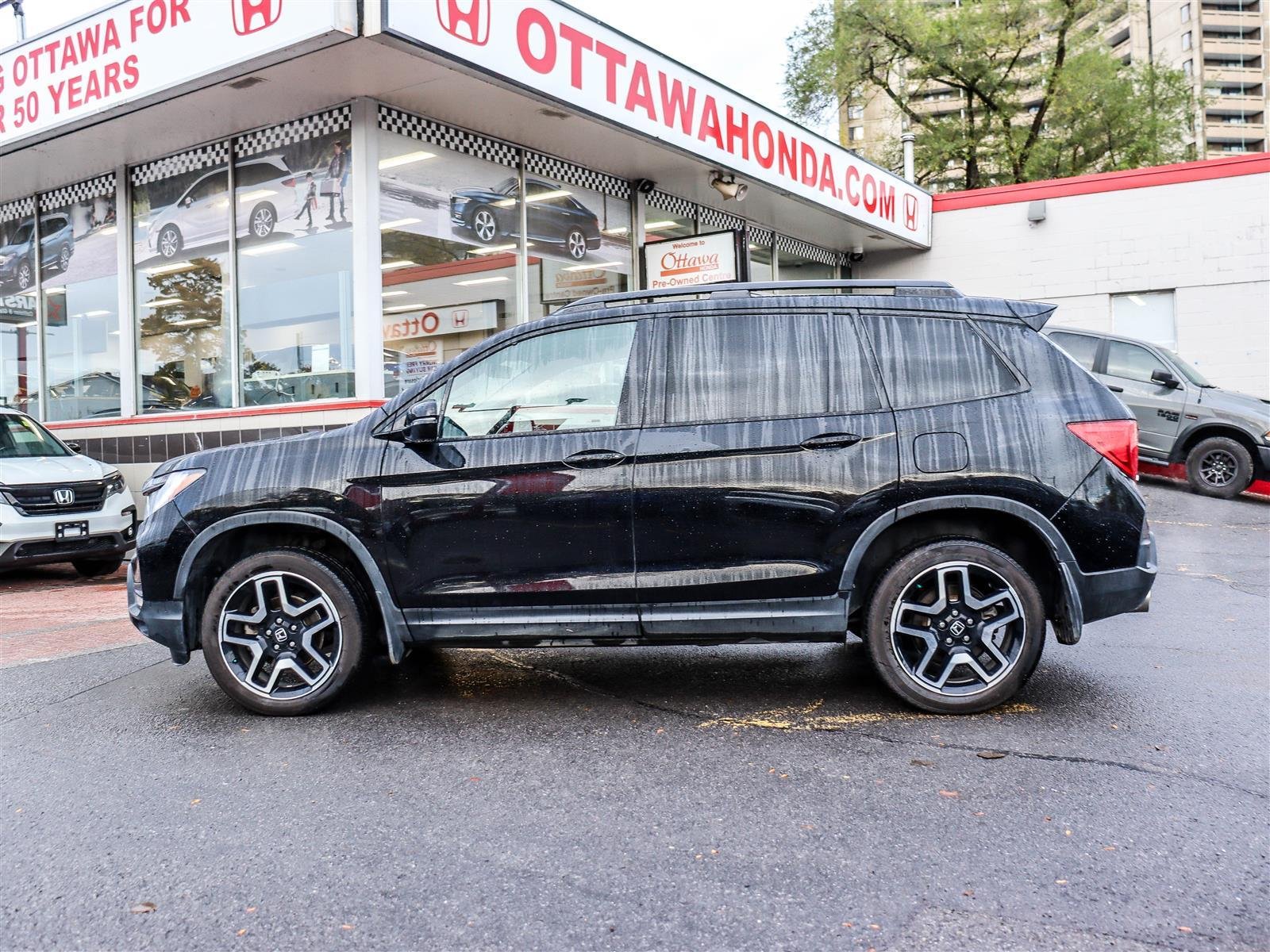 Honda Passport Touring 2023 Black Ottawa & Gatineau - photo #4