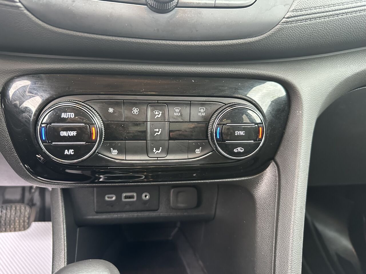 2023 BUICK ENCORE GX SELECT Sélect 4 portes TI White Ottawa & Gatineau - photo #15