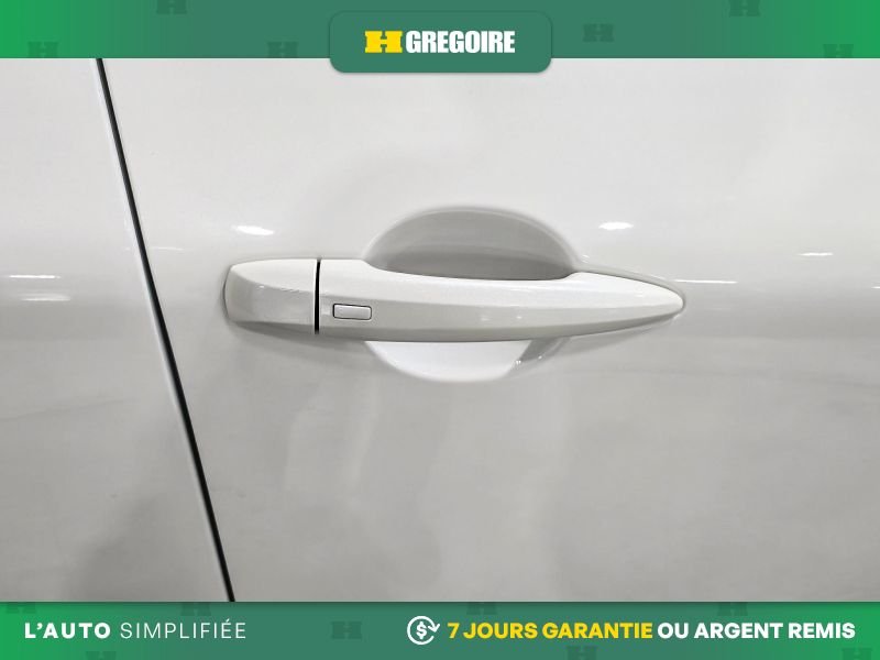 Nissan Rogue 823807 | SV TOIT AWD CARPLAY A PARTIR DE 2.99% 2023 Blanc Laval - photo #13