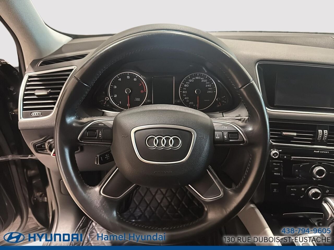 2014 Audi Q5 Black Saint-Eustache - photo #11