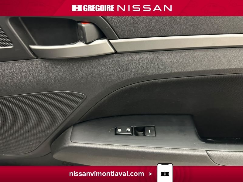 2018 Hyundai Elantra White Saint-Eustache - photo #12