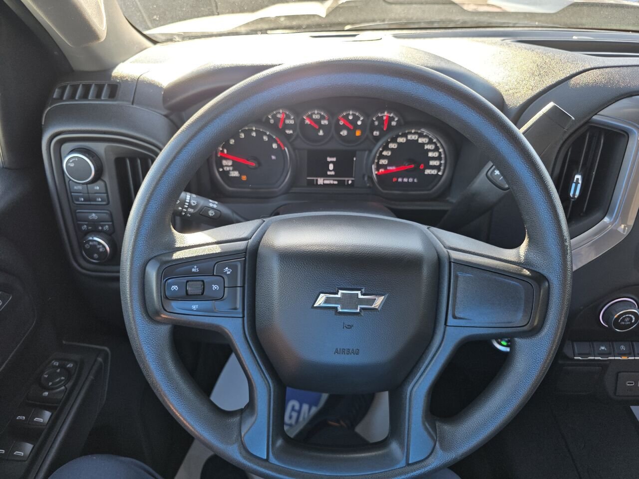 2022 Chevrolet Silverado 1500 Custom Trail Boss Silver Rouyn-Noranda - photo #12