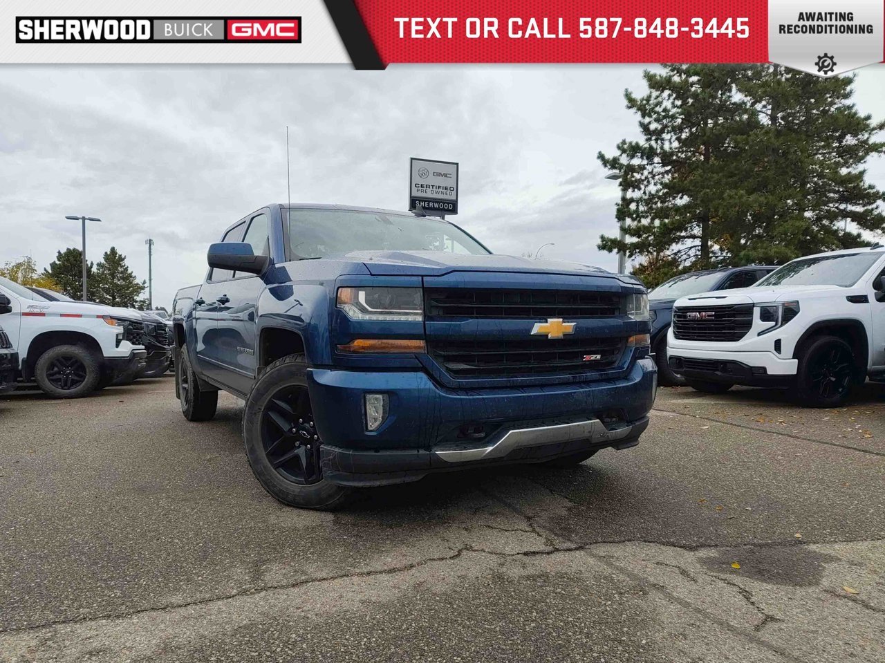 2017 Chevrolet Silverado 1500 4WD Crew Cab 143.5 LT w/2LT Blue Sherwood Park - photo #0