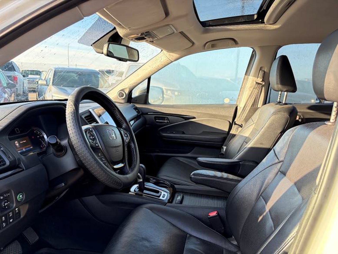 2019 Honda Ridgeline Touring AWD White Sherwood Park - photo #5