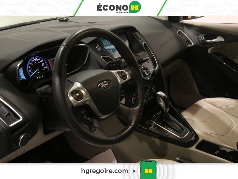 2018 Ford Focus White Laval - photo #9