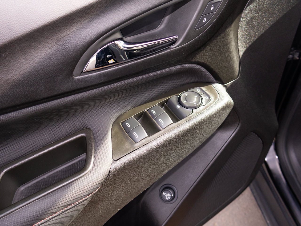 2024 Chevrolet Equinox AWD 4dr RS Black Sherwood Park - photo #18
