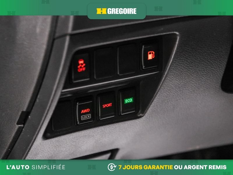 2019 Nissan Rogue Black Laval - photo #16