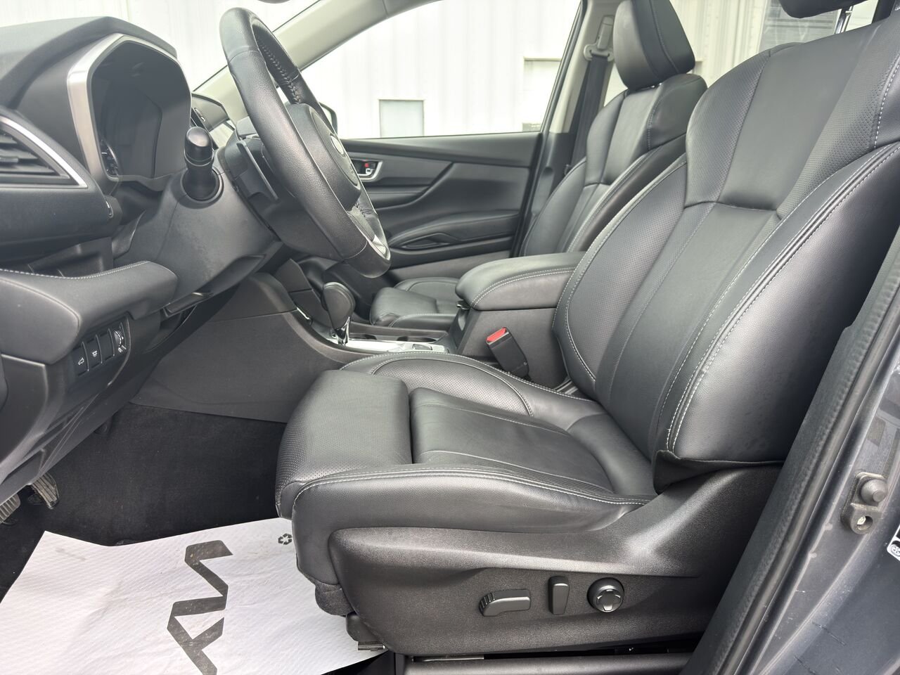2023 Subaru Ascent Grey Thetford Mines - photo #13