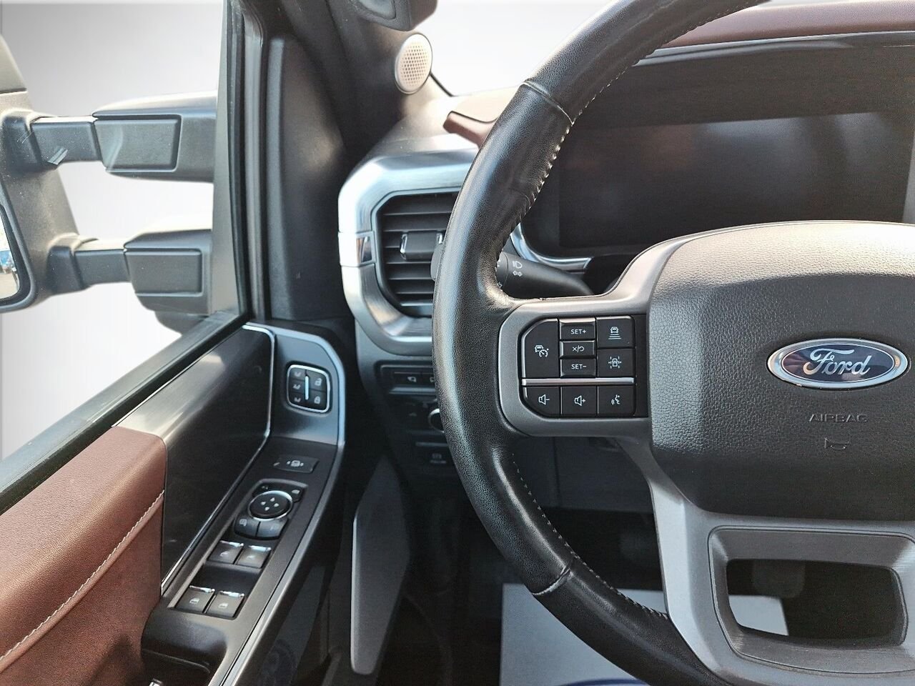 Ford F-150 W5560 | LARIAT 5.0L ** 502A ** SPORT ** TOIT PANO ** FX4 20P ** PRO POWER 2KW ** B&O ** 6,5 pi 2022 Noir Saint-Jérôme - photo #11