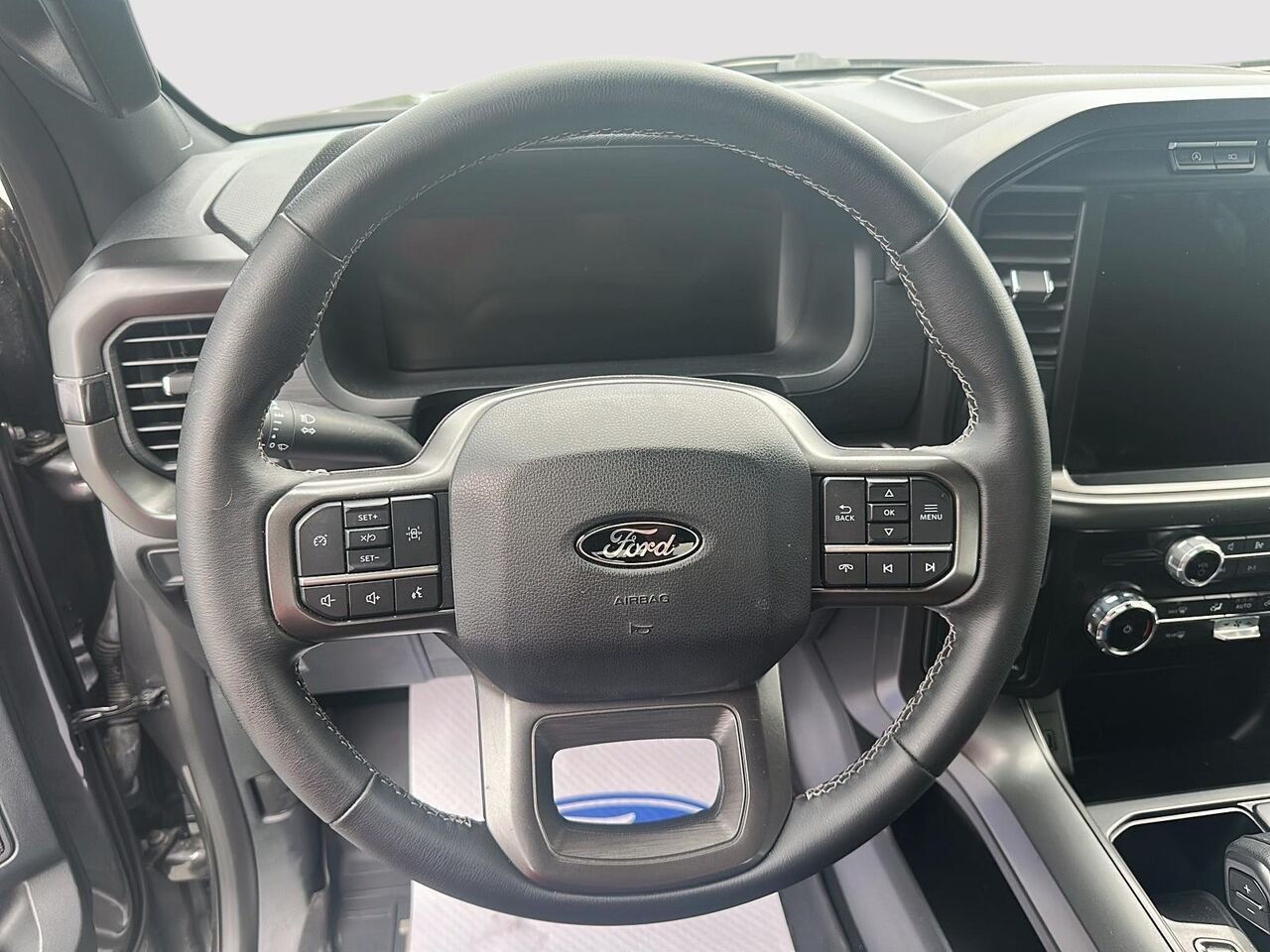2024 Ford F-150 Grey Rouyn-Noranda - photo #9