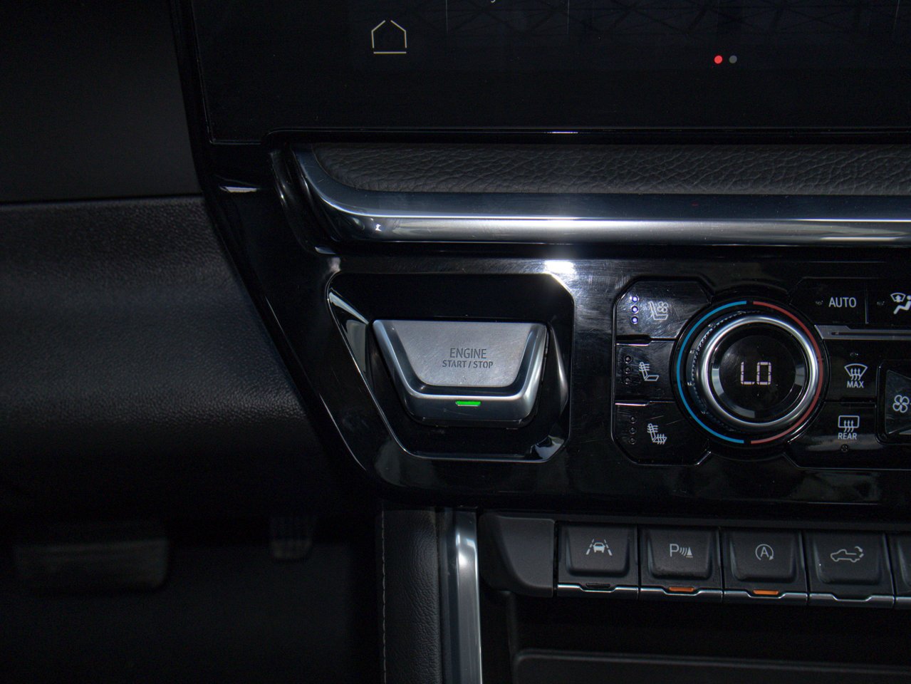 2025 GMC Sierra 1500 4WD Crew Cab 147 Denali Grey Sherwood Park - photo #29