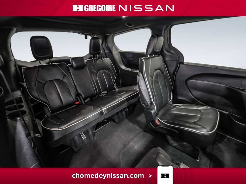 2025 Chrysler Pacifica Grey Saint-Eustache - photo #32