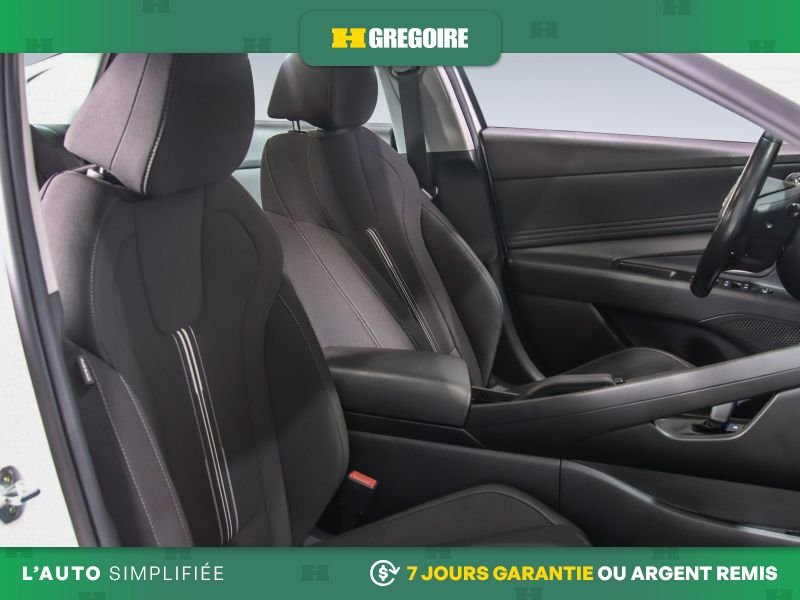 Hyundai Elantra 2022 Blanc Saint-Eustache - photo #28