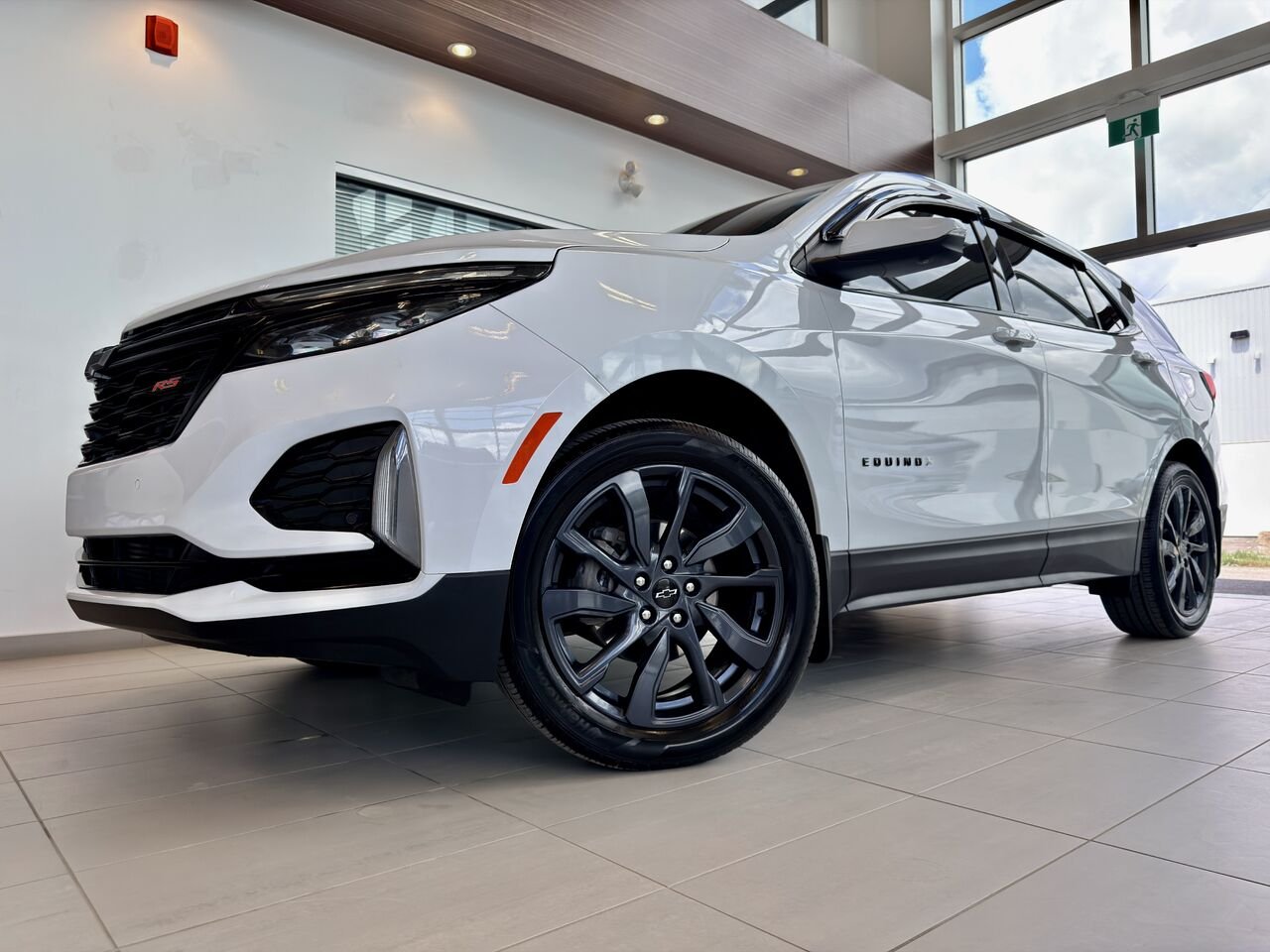 2024 Chevrolet Equinox White Notre-Dame-des-Prairies - photo #1