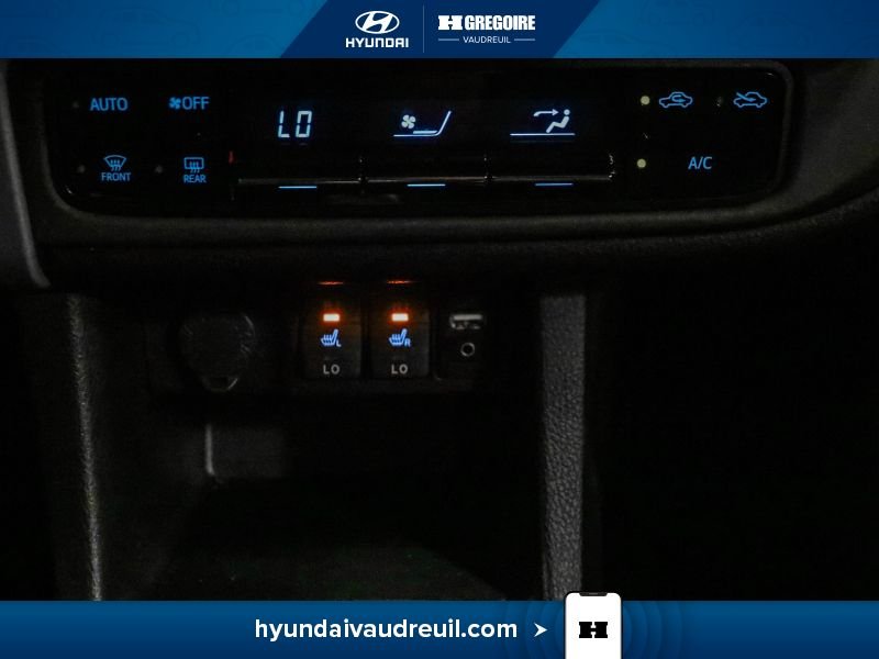 2018 Toyota Corolla Blue Laval - photo #27