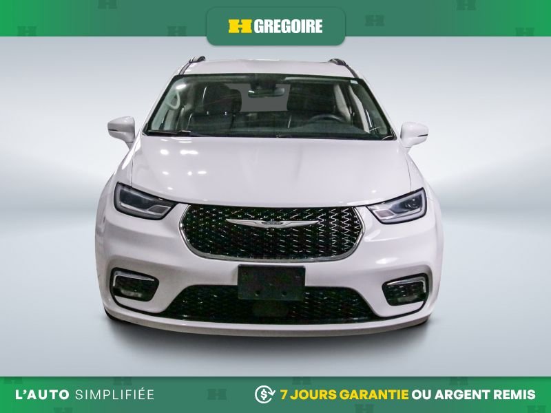 Chrysler Pacifica 2022 Blanc Blainville - photo #1