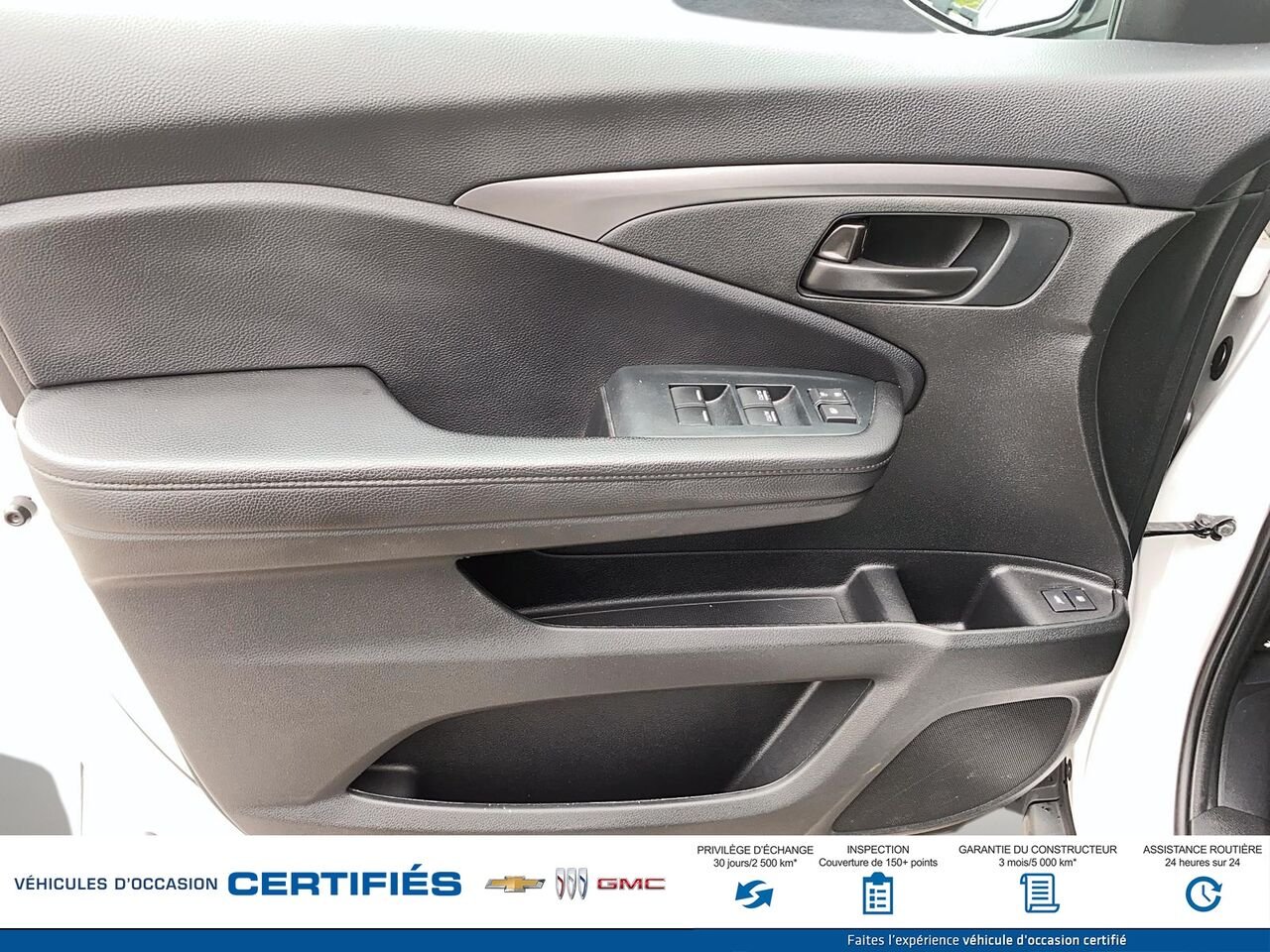 HONDA PASSPORT S Sport Traction Intégrale 2023 Blanc Montmagny - photo #9