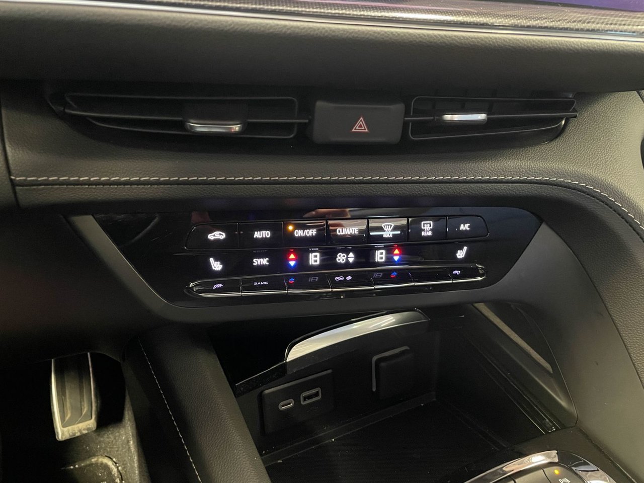 Buick Envision PREFERRED ST AWD *TOIT* SIÈGES CHAUFF HAYON ELECT 2023 Cinabre Saint-Jérôme - photo #12
